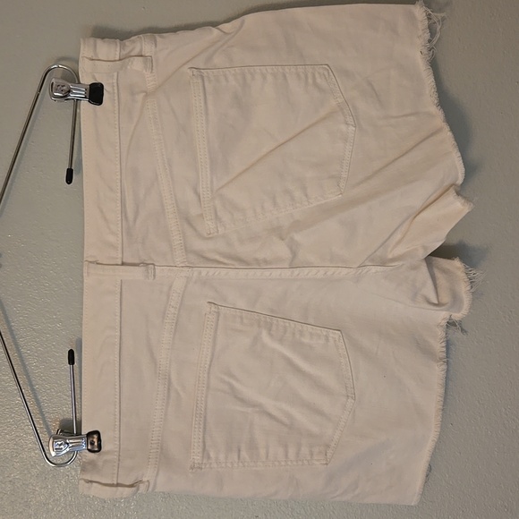 Universal Thread | White Cutoff High Rise Midi Shorts Size 12/31 - Picture 2 of 8